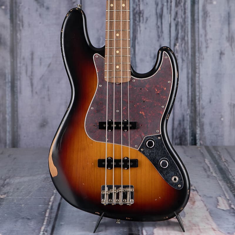 

Басс гитара Fender 60th Anniversary Road Worn Jazz Bass, 3-Color Sunburst
