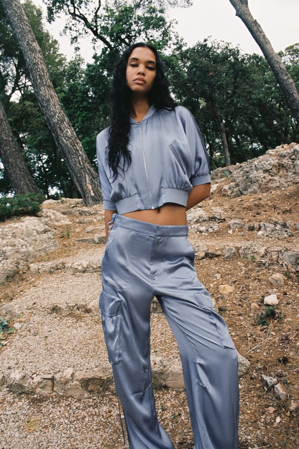 

Укороченная атласная куртка-бомбер ZARA, синий