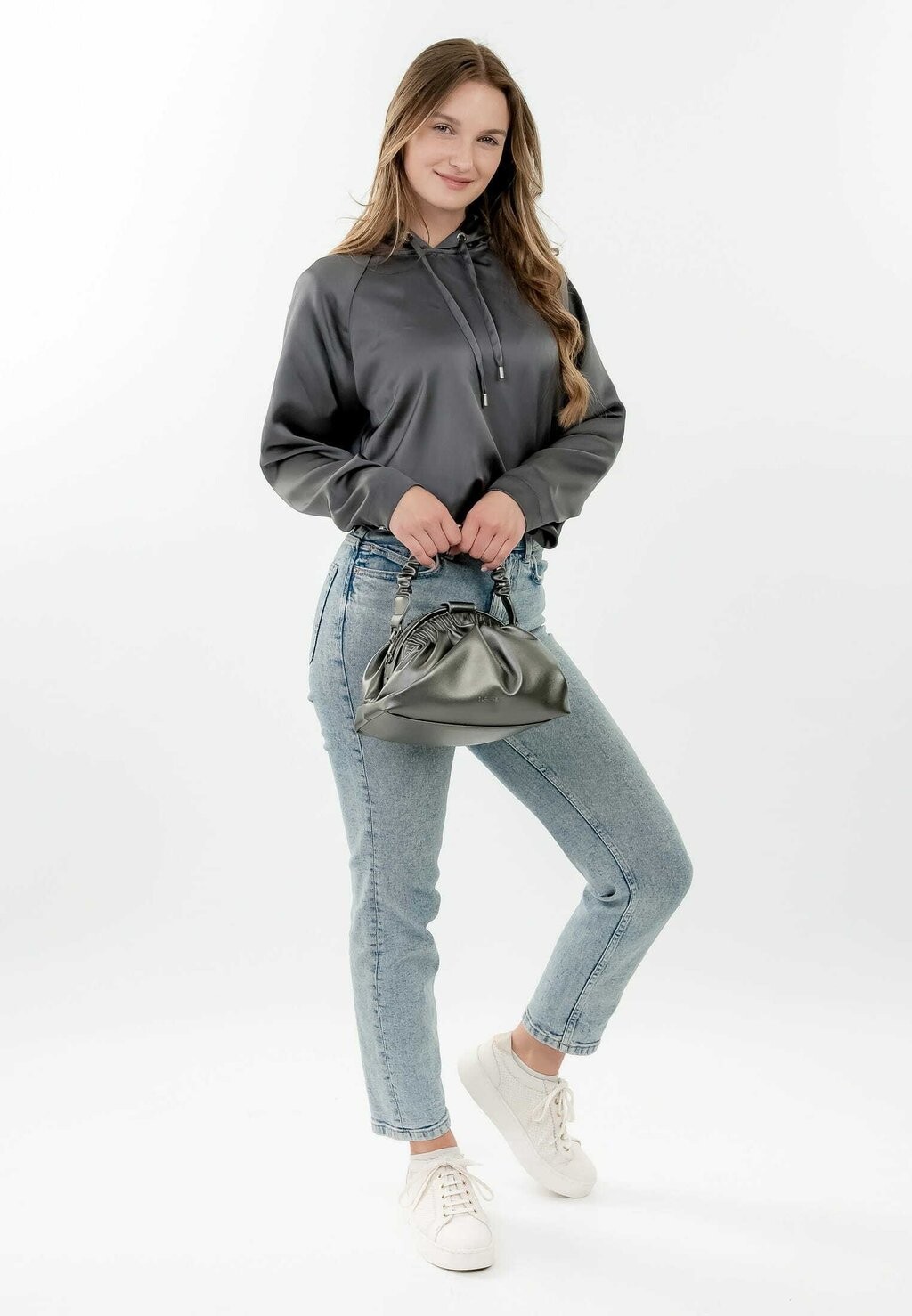 

Сумочка Lizzy SURI FREY, цвет darksilver