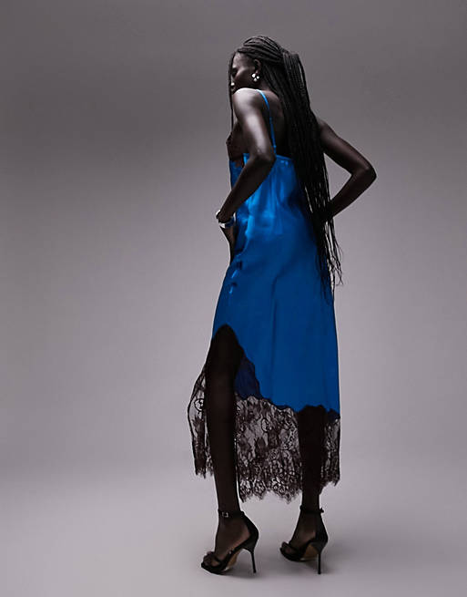 цена Синее и шоколадное платье-комбинация миди с контрастным кружевом Topshop