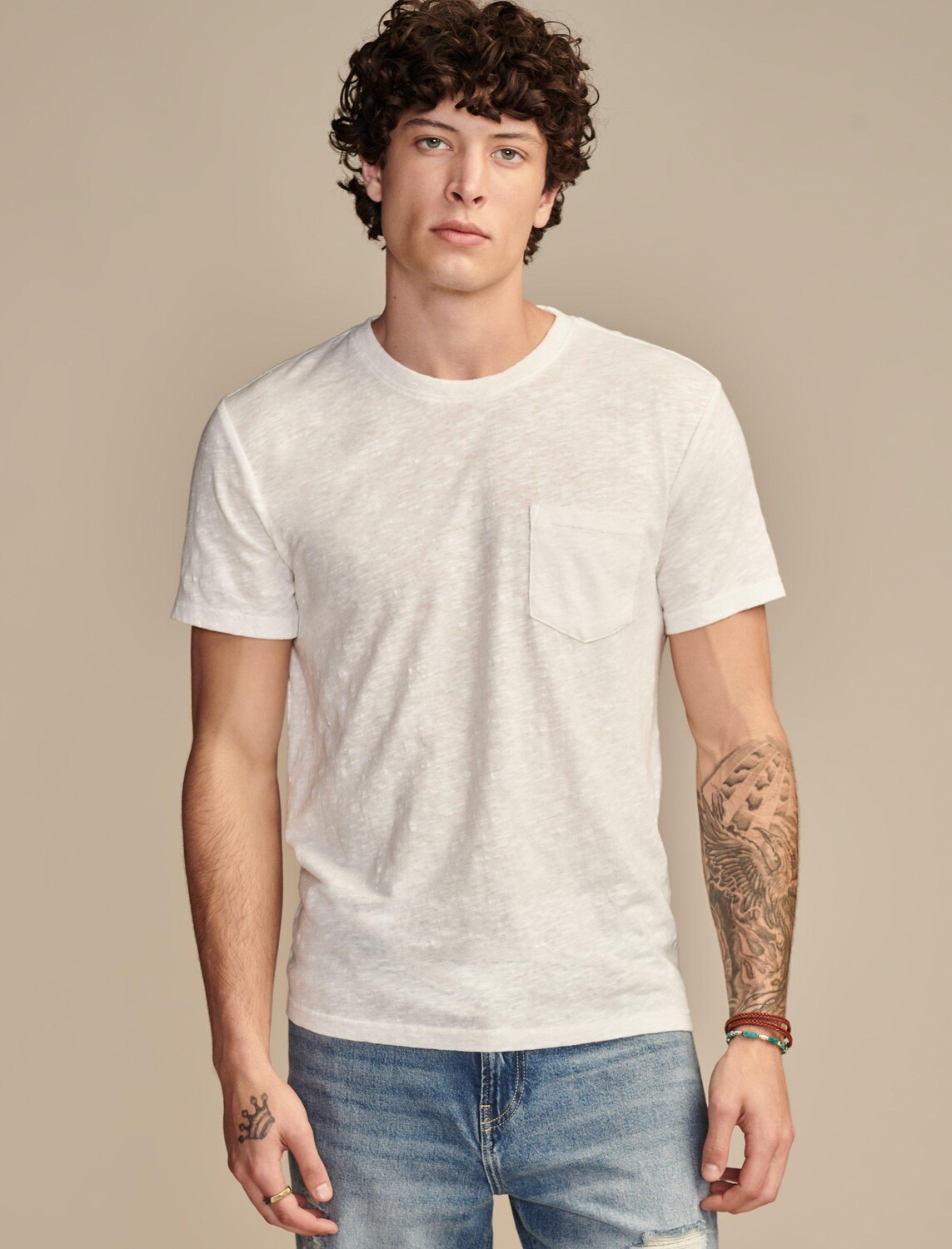 

Мужская льняная футболка Lucky Brand с короткими рукавами и карманами с круглым вырезом, белый