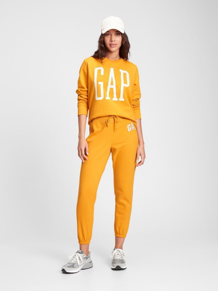 

Классические спортивные брюки с логотипом Gap, желтый