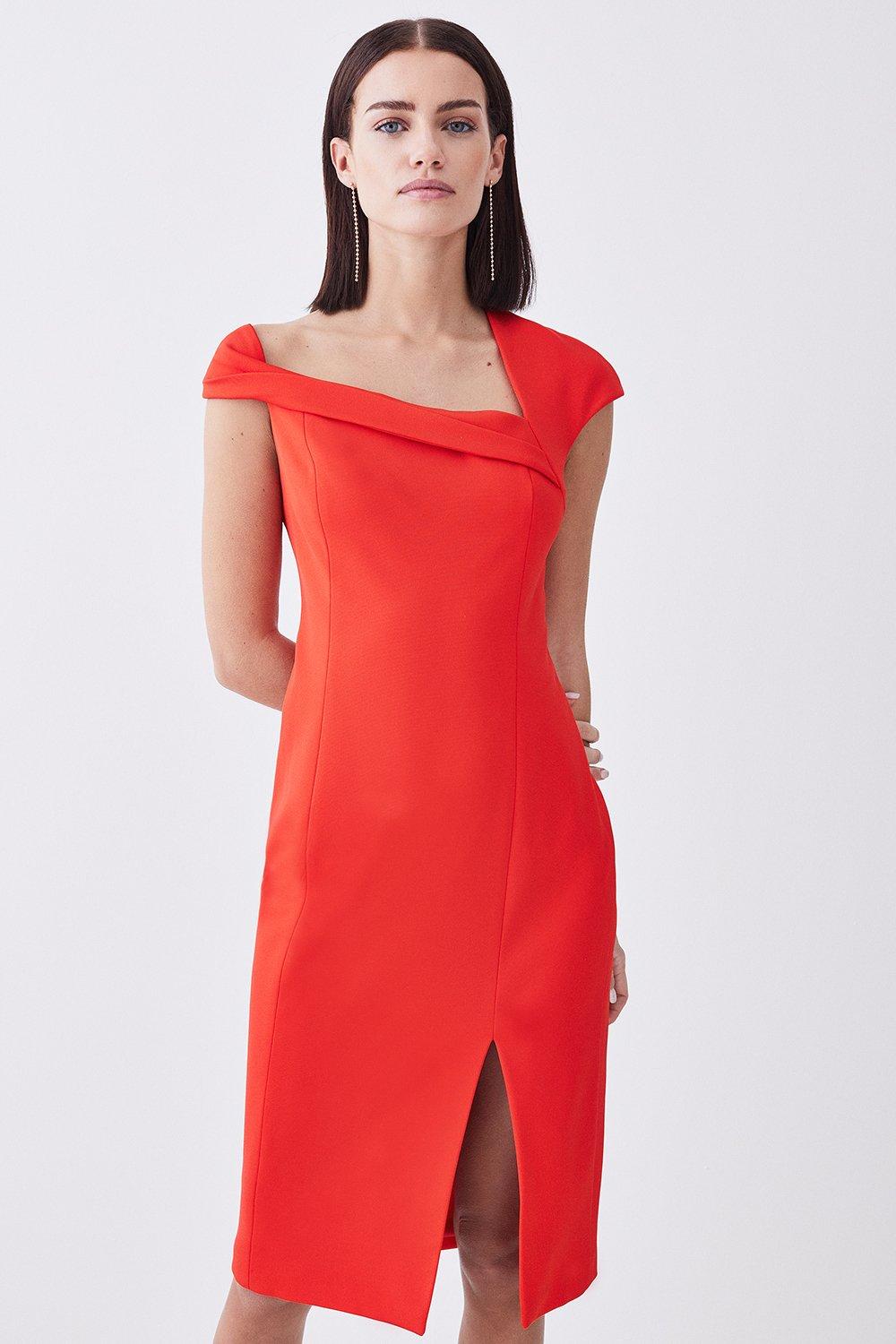 цена Миниатюрное итальянское структурированное платье-миди стрейч-карандаш Karen Millen, красный