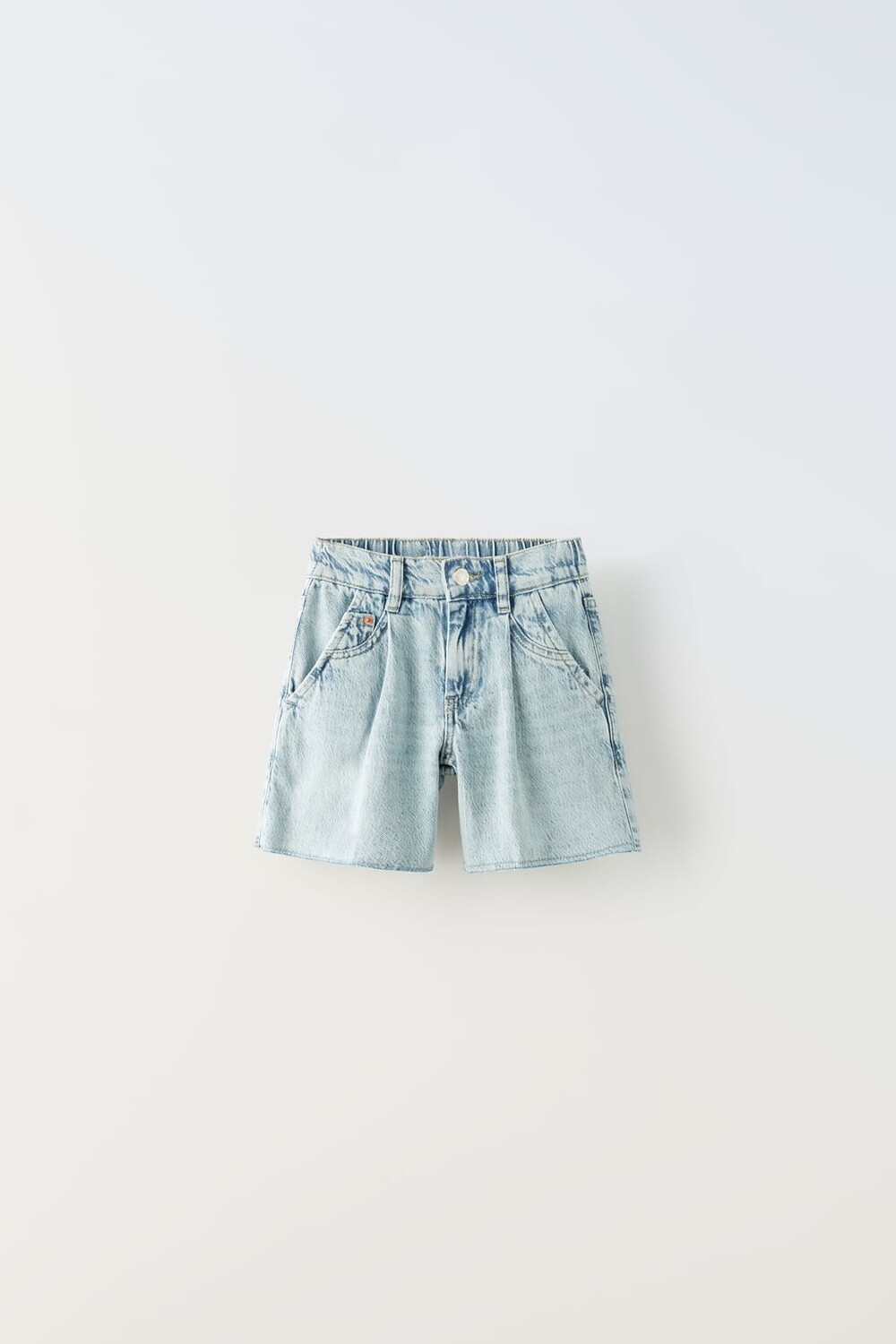 

Джинсовые шорты-бермуды с дартсами ZARA, светло-синий