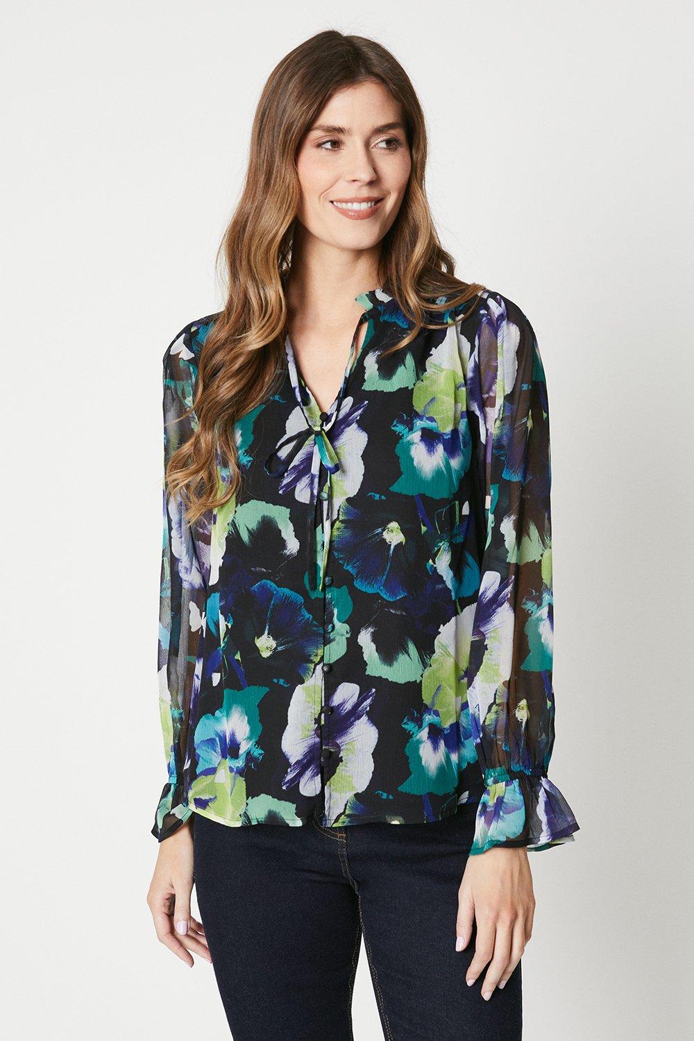 цена Шифоновая блузка с цветочным принтом и завязками на шее в стиле бохо Wallis, черный
