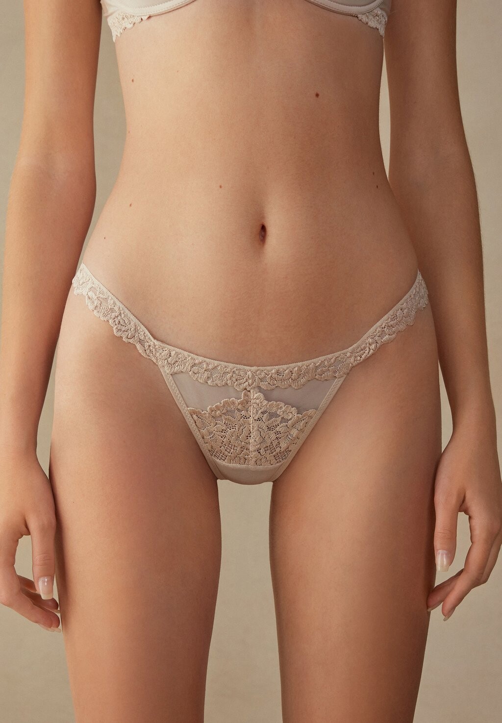 

Стринги PRETTY S Intimissimi, бежевый меланж
