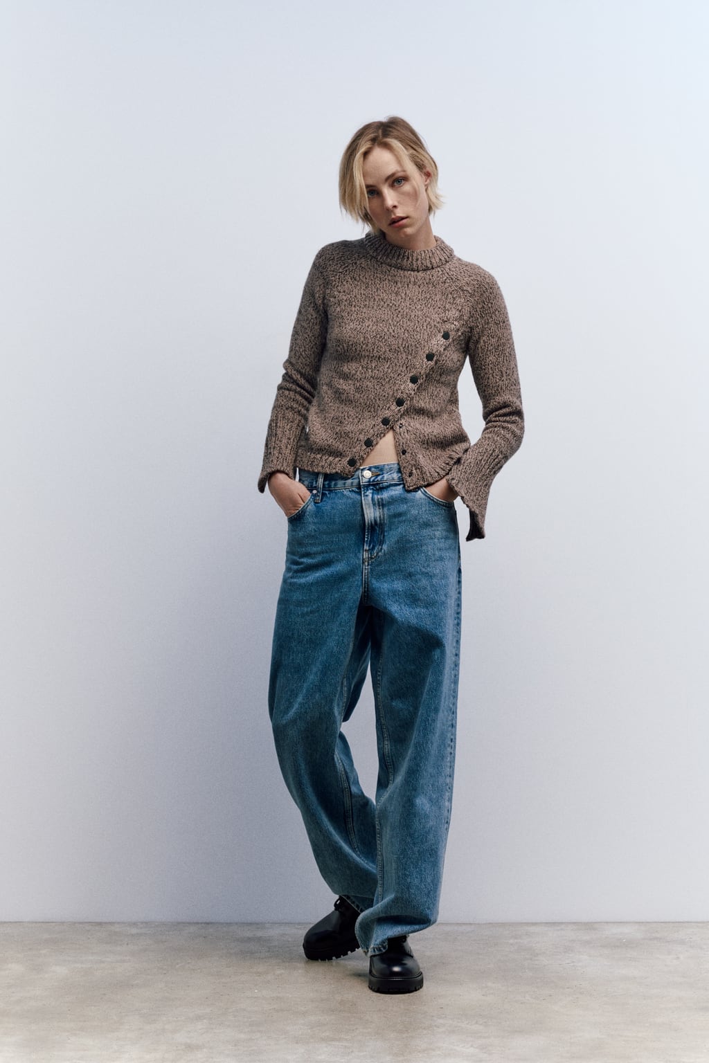 

Полосатый вязаный свитер ZARA, черный