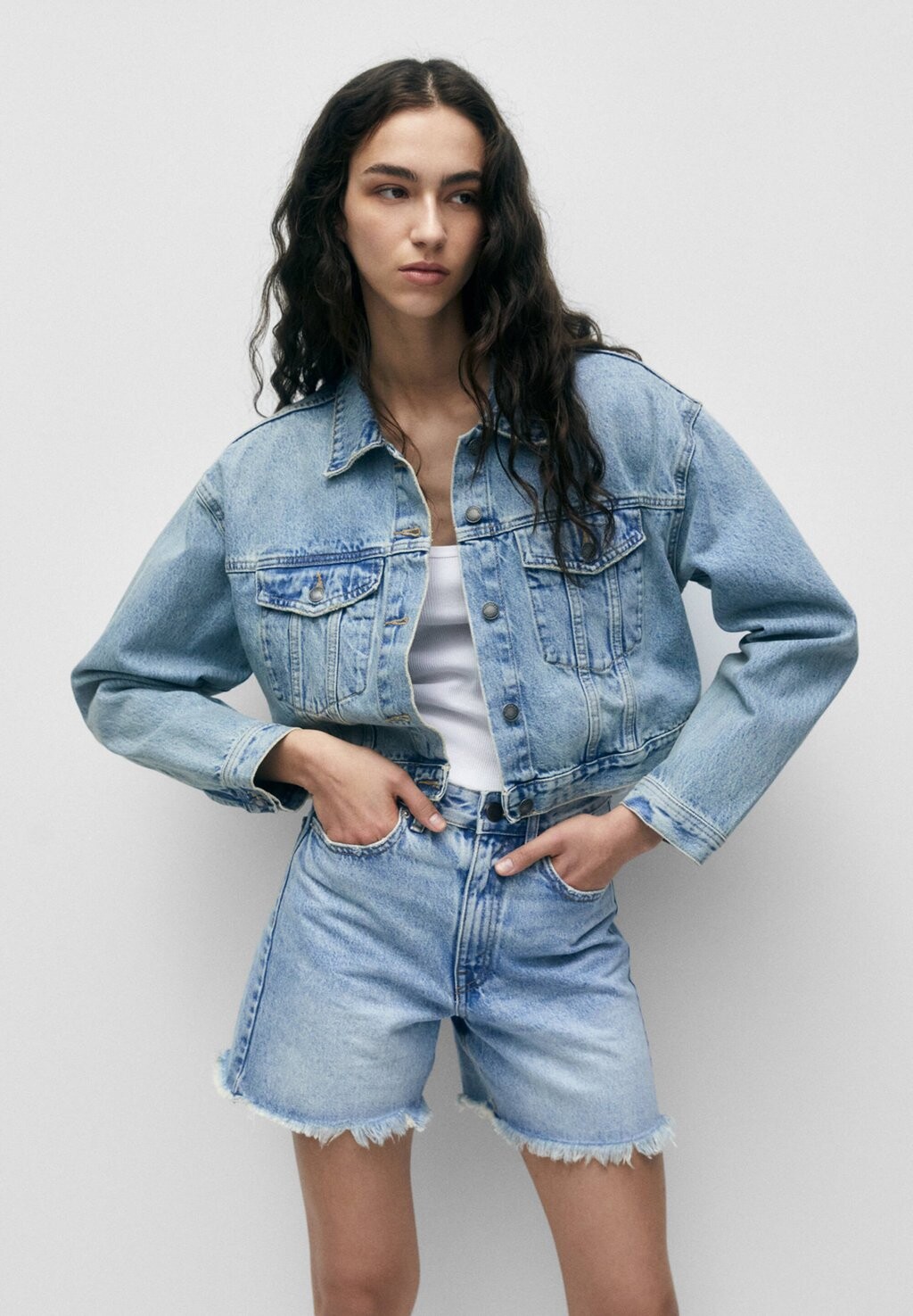 

Джинсовая куртка PULL&BEAR, синий