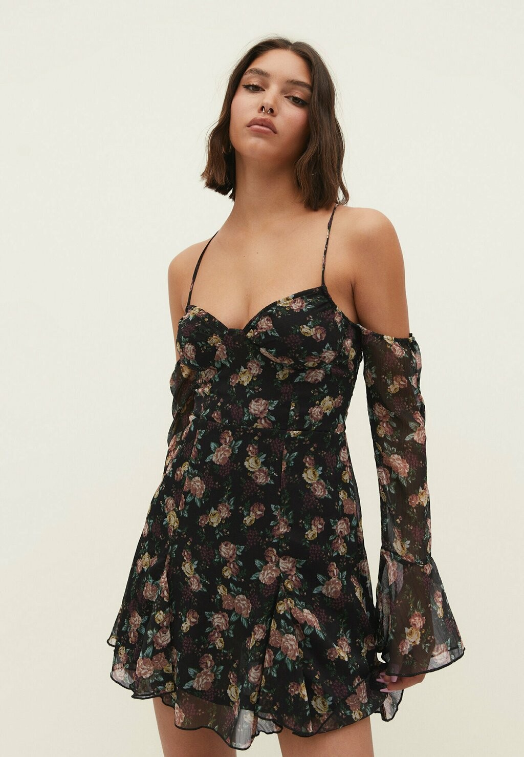 

Летнее платье Stradivarius
