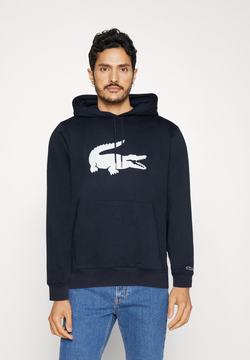 

Худи Lacoste