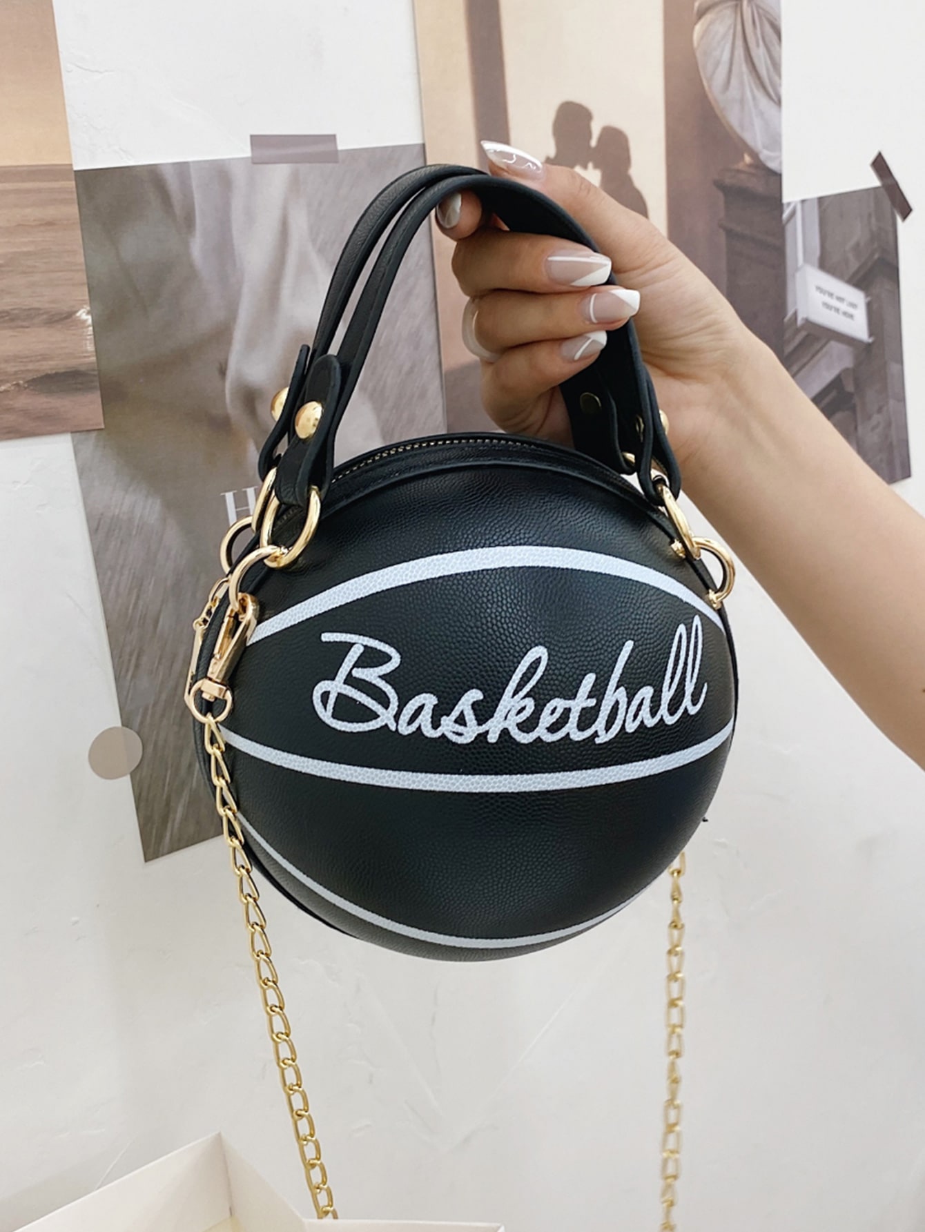 цена Женская сумка через плечо, новинка, сумка-цепочка в форме баскетбольного мяча, черный