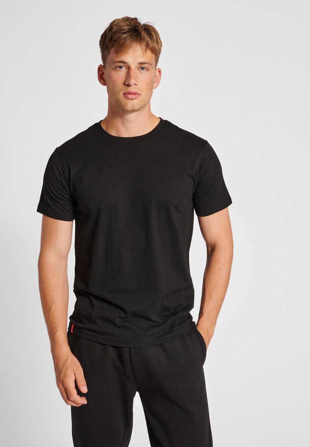 Базовая футболка Hummel, черный деним базовая футболка essential ss hummel черный