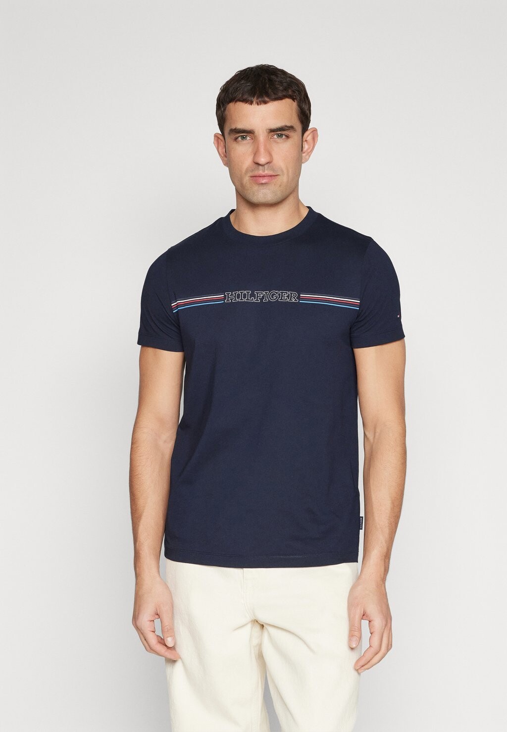 

Футболка с принтом Stripe Chest Tee Tommy Hilfiger, цвет desert sky