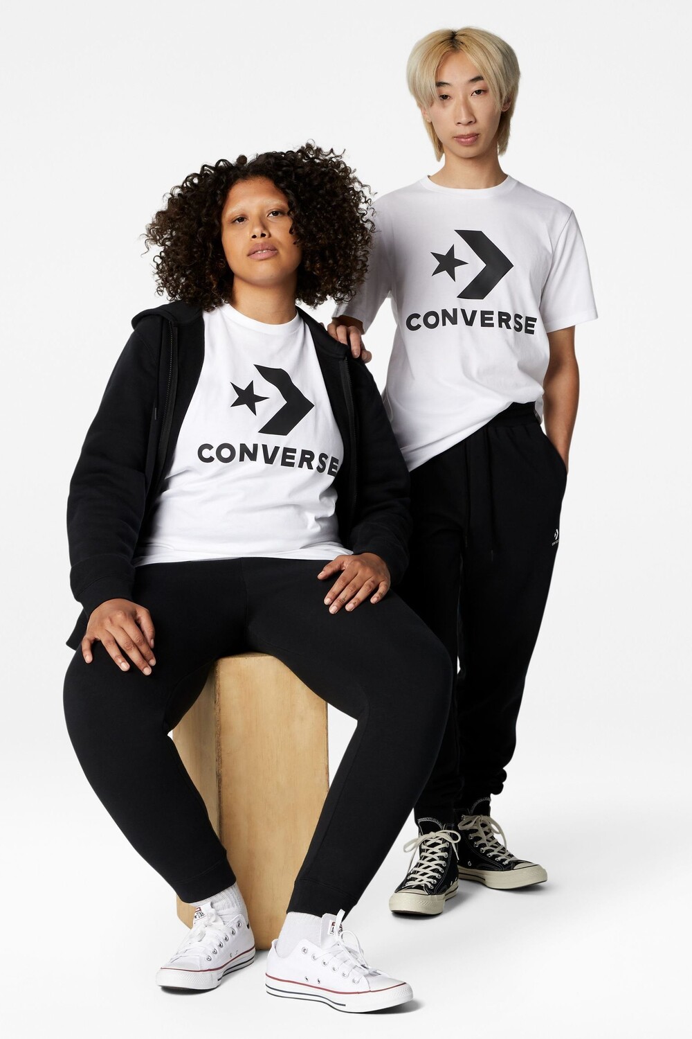 

Футболка со звездами и узором елочка Converse, белый