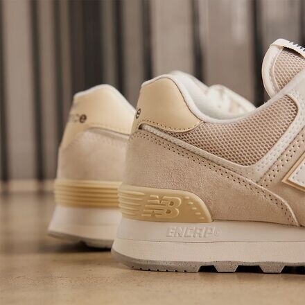 

574 Кожаная/Замшевая обувь New Balance, белый/серый