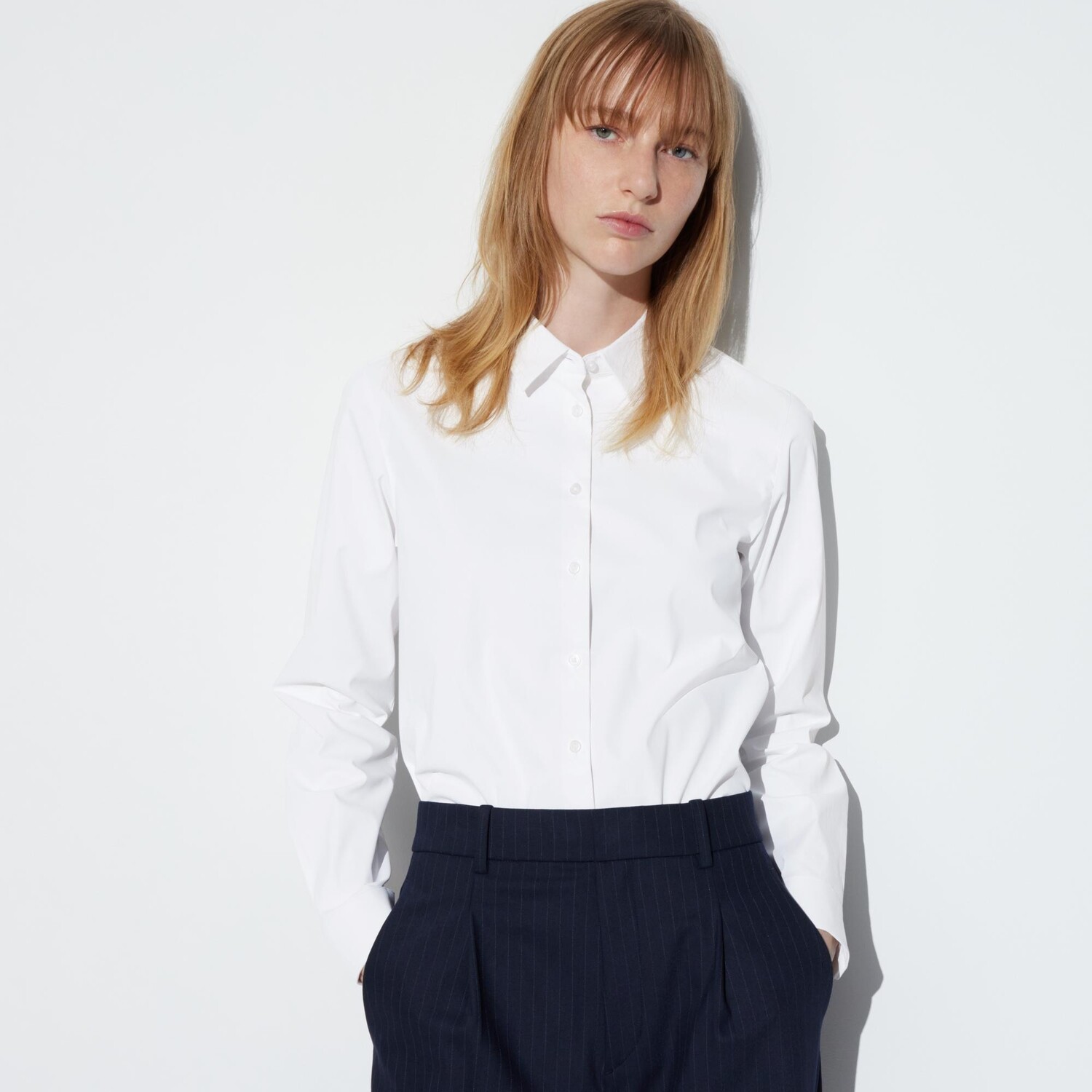 

Рубашка UNIQLO эластичная с длинным рукавом, белый