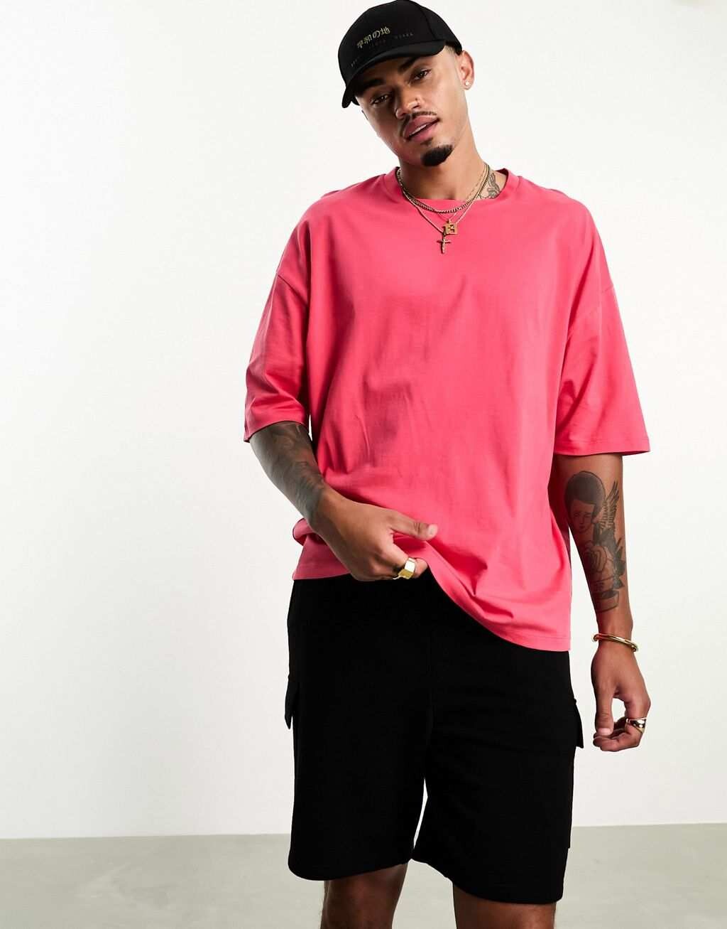 

Розовая объемная футболка с круглым вырезом ASOS DESIGN