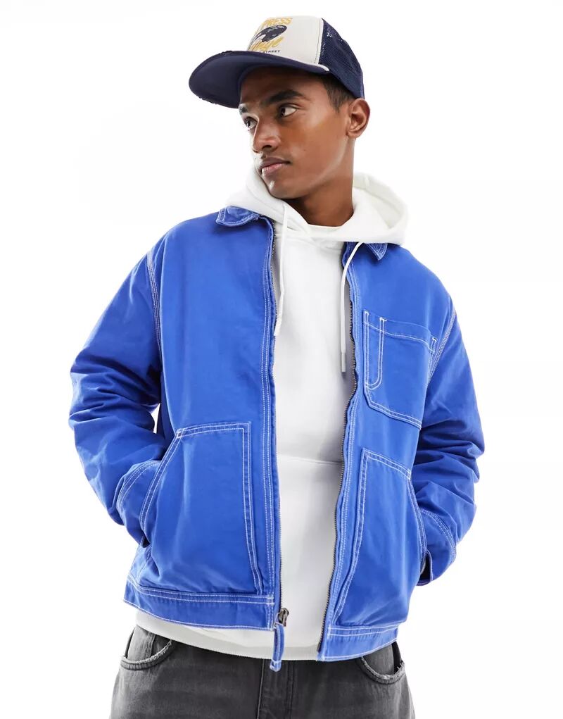 цена Легкая куртка Levi's синего цвета с карманами