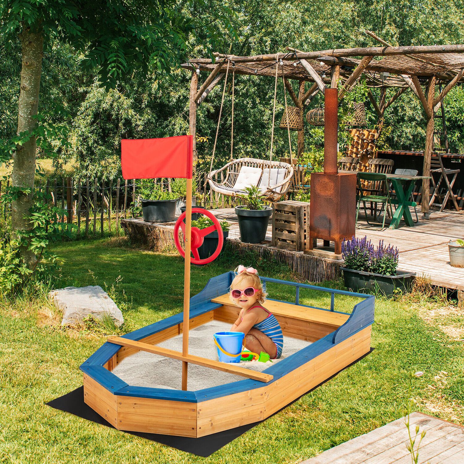 песочница пиратская лодка Детская пиратская лодка-песочница с флагом и рулем Slickblue