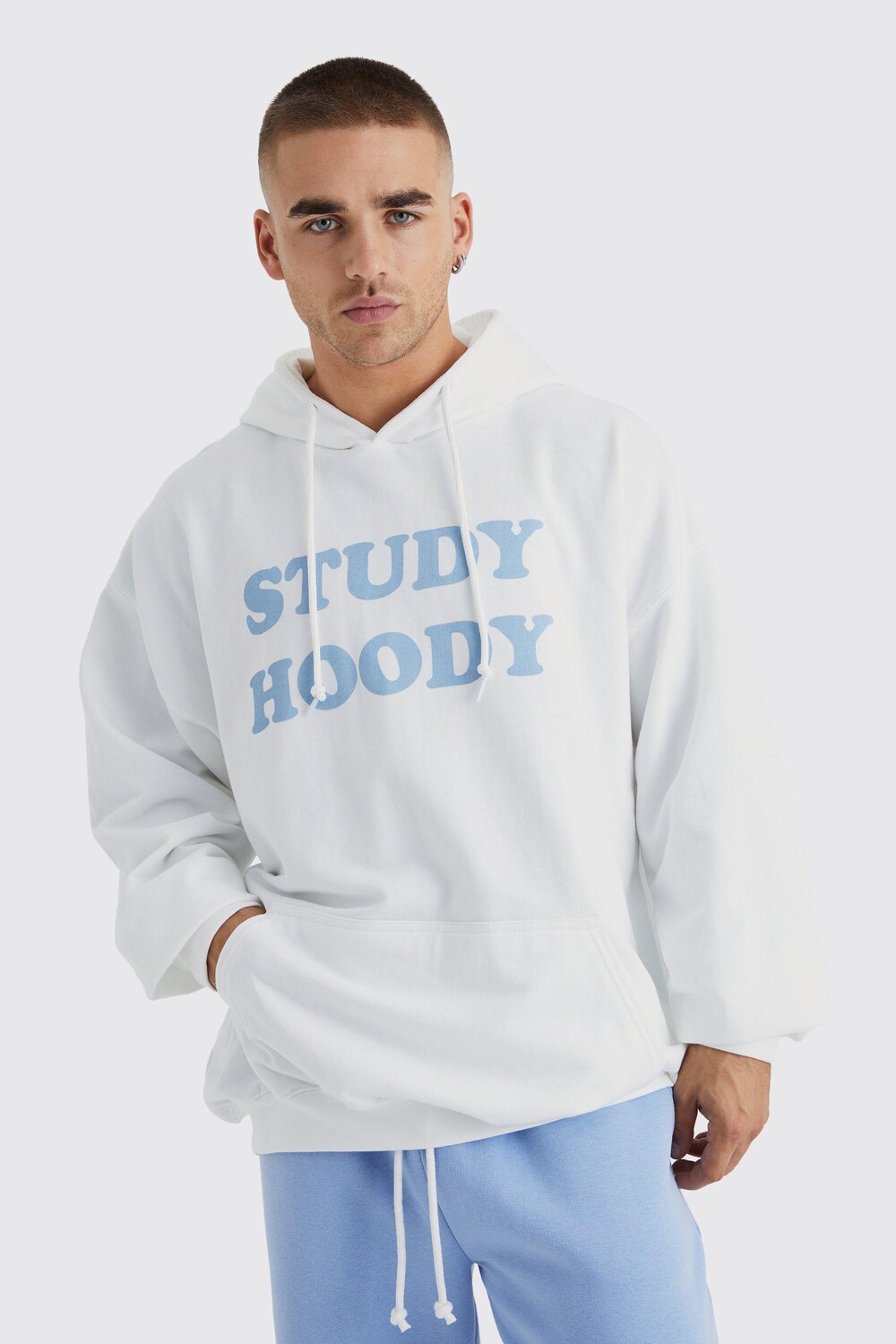 

Худи оверсайз студенческий с лознаном Boohoo, белый
