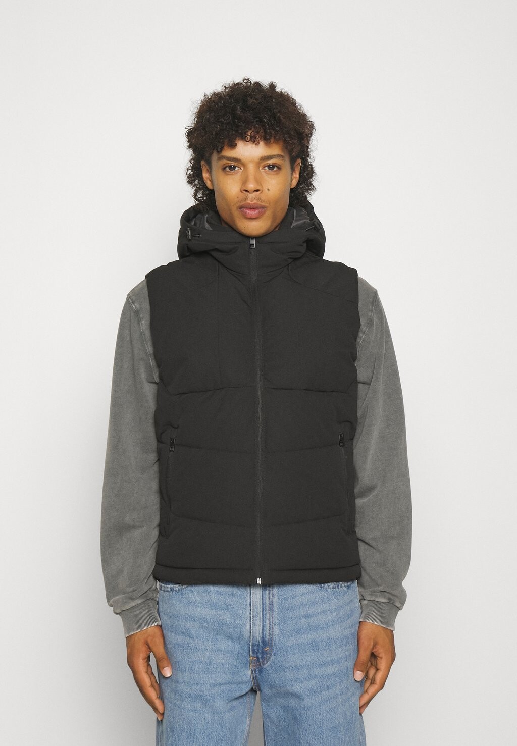 

Жилет Jack & Jones JCOOTIS BODYWARMER, черный