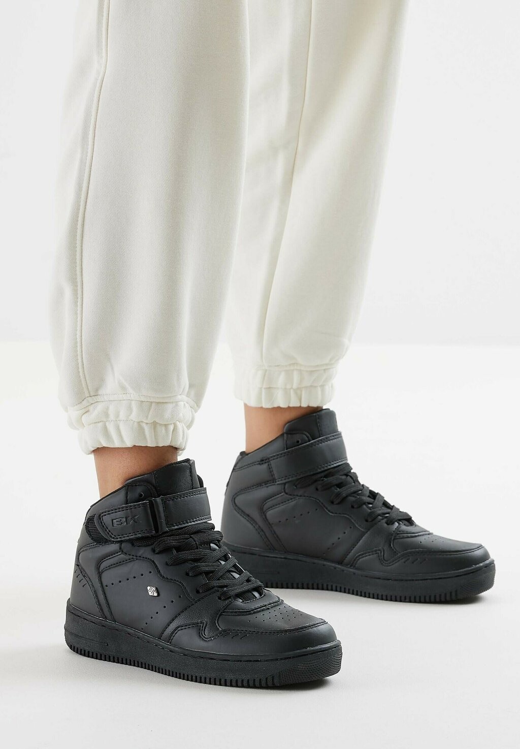 

Высокие кеды Aura Mid British Knights, цвет black black