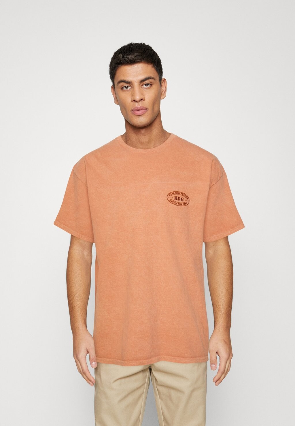 

Базовая футболка BDG Urban Outfitters, Коричневый