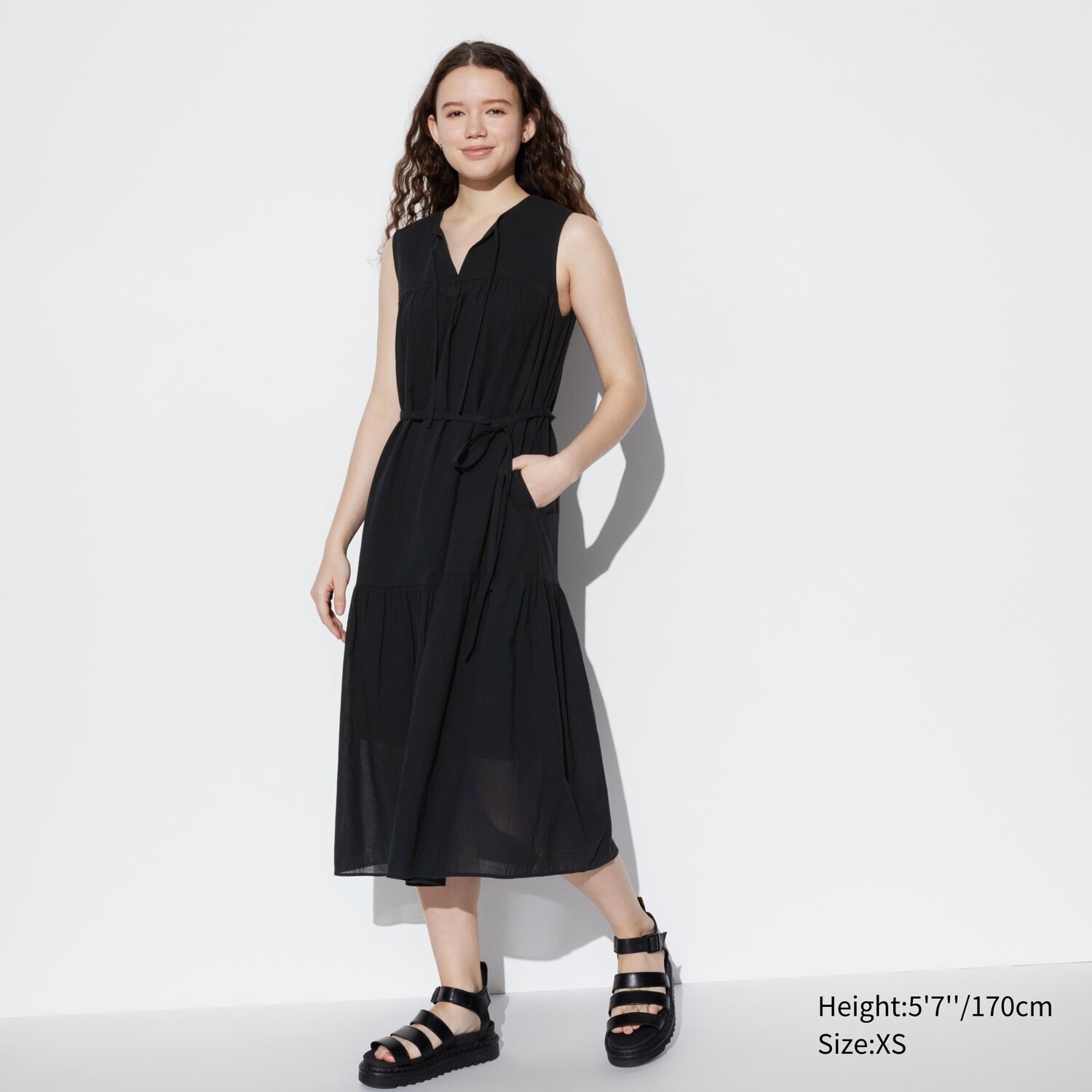 

Легкое хлопковое платье на ременях UNIQLO, черный