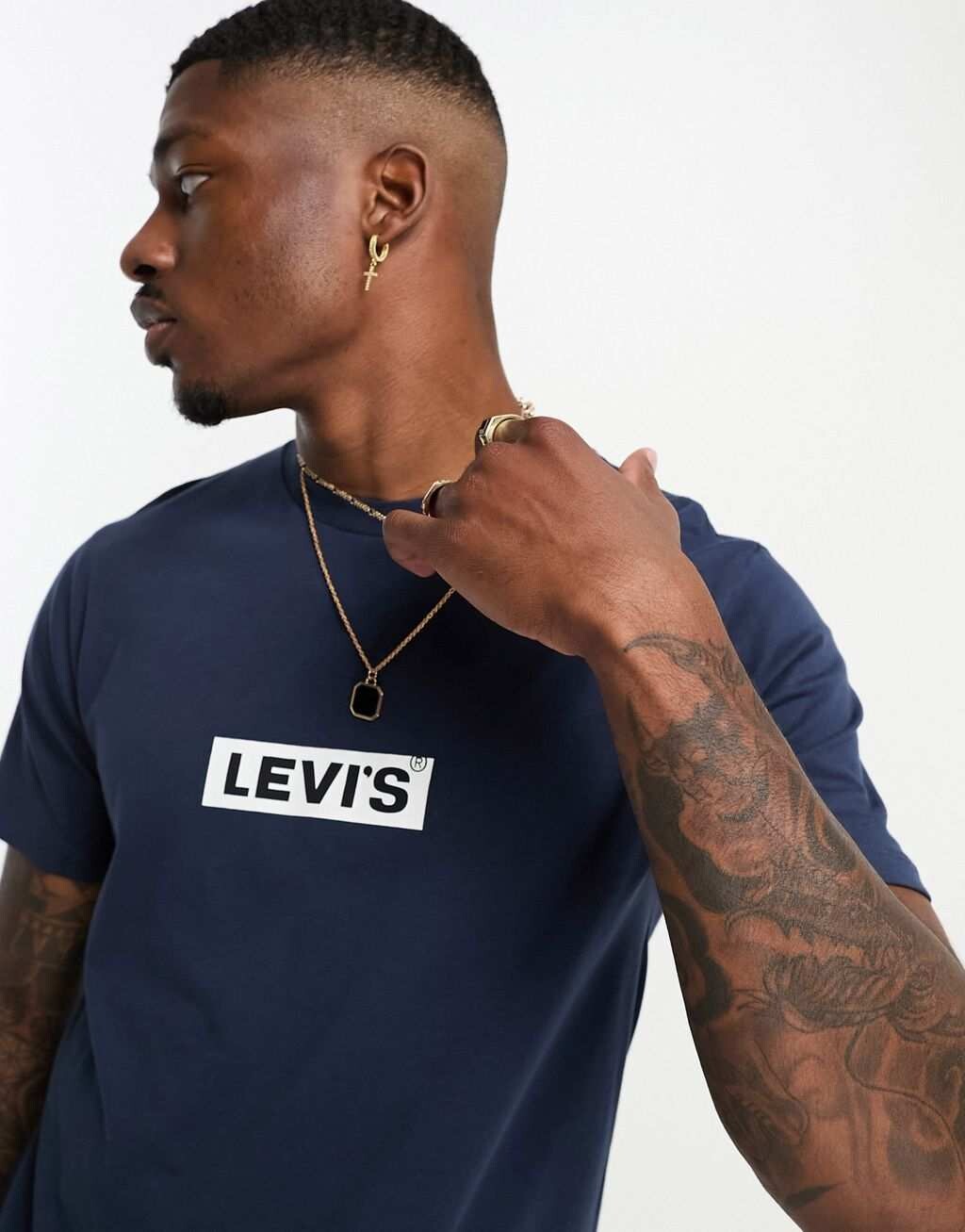 

Эксклюзивная темно-синяя футболка со спортивным логотипом Levi's x Asos