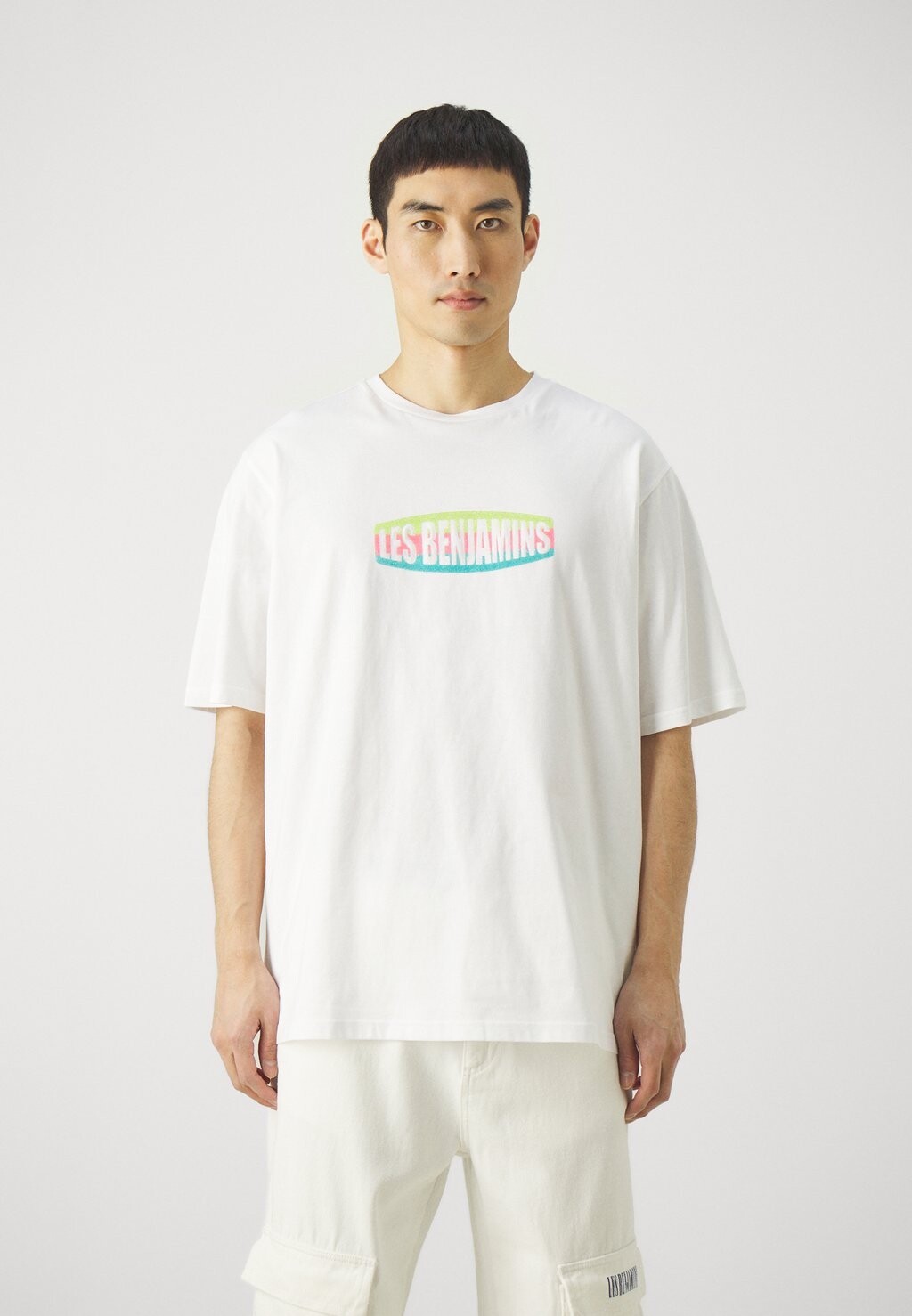 

Футболка с принтом OVERSIZED TEE UNISEX Les Benjamins, белый
