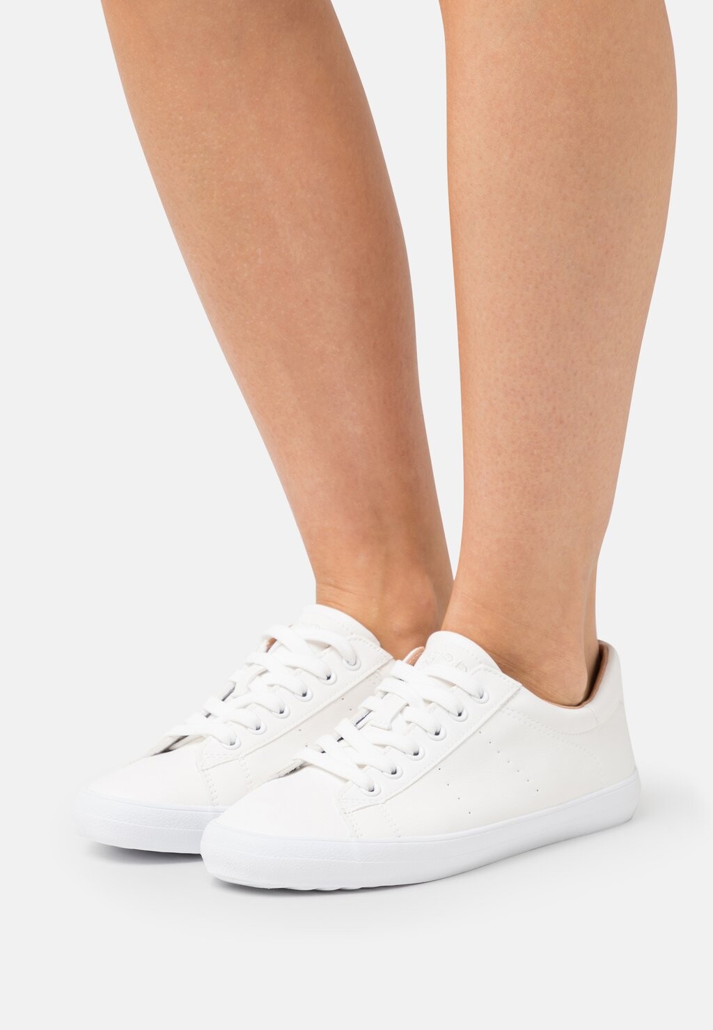 

Кроссовки Esprit
