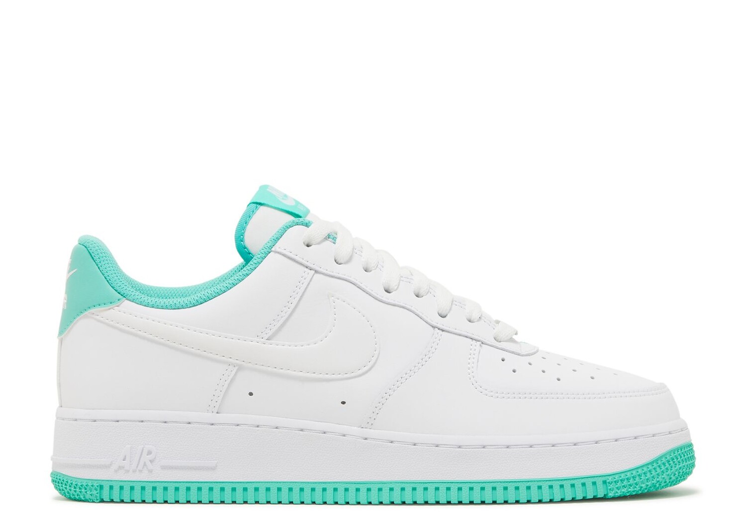 

Кроссовки Nike Air Force 1 '07 'White Light Menta', белый