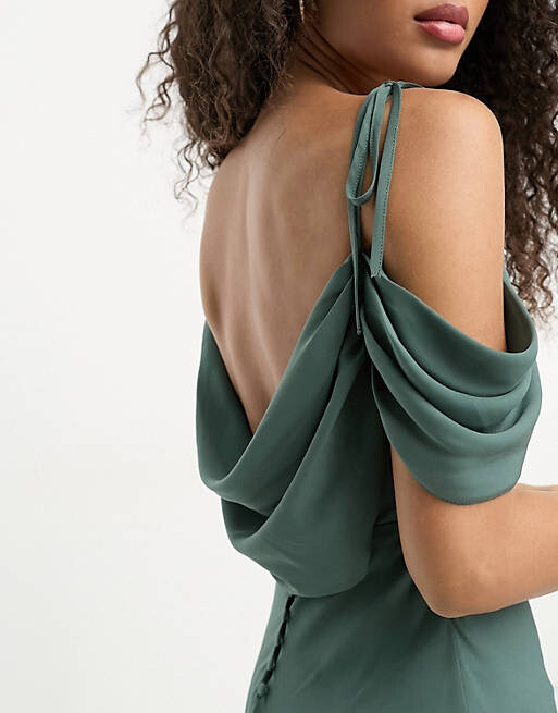 

Зеленое платье макси с открытыми плечами и воротником-хомутом ASOS DESIGN Bridesmaid