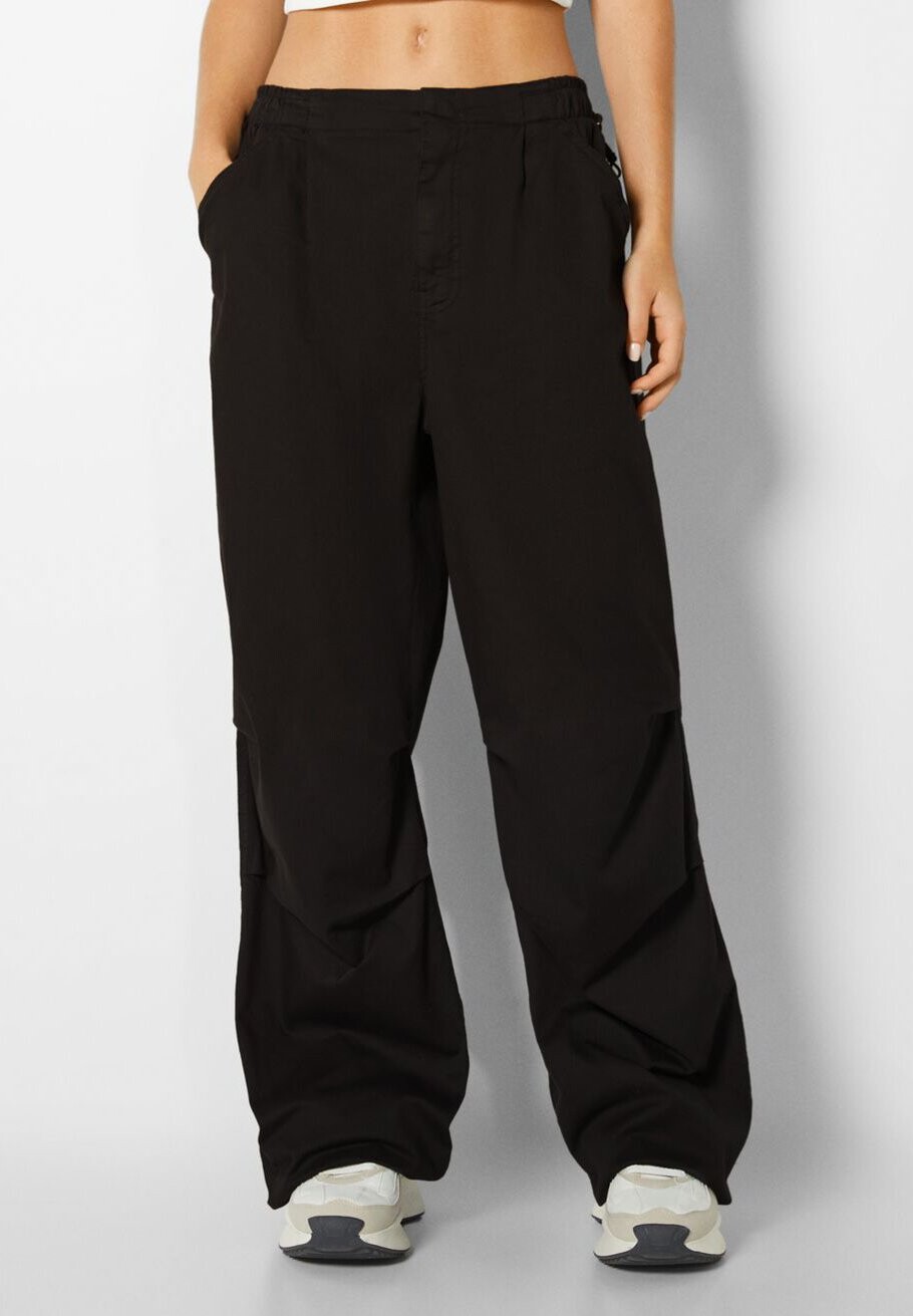 

Спортивные брюки Bershka, черный