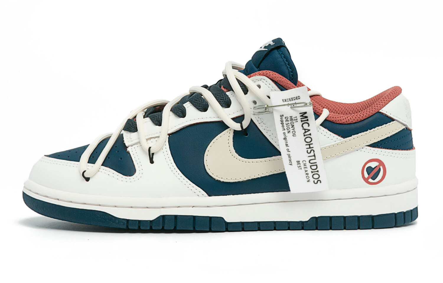 

Женские кроссовки для скейтбординга Nike Dunk Low