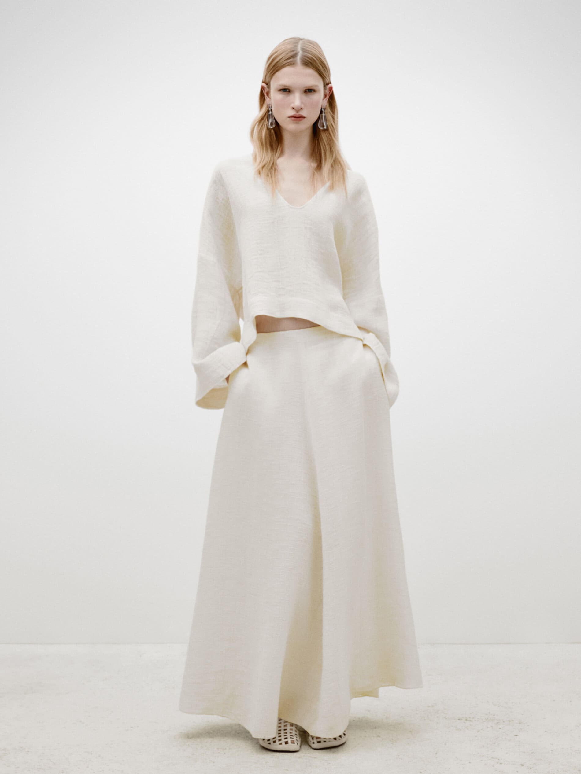 Длинная струящаяся фактурная юбка Massimo Dutti, белый
