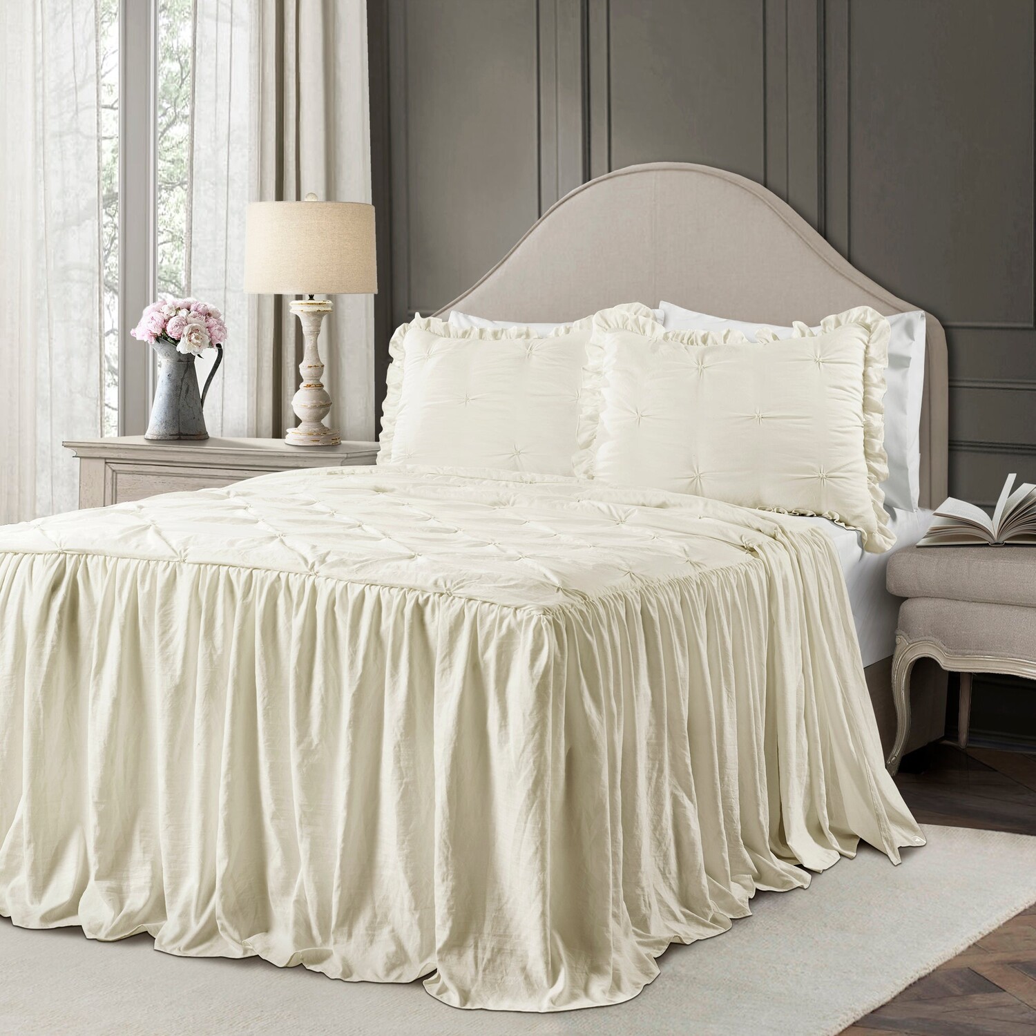 

Юбка с защипами и оборками Ravello, комплект из 3 предметов покрывала Lush Decor, цвет Ivory