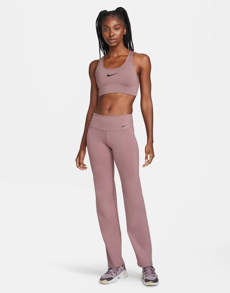 

Расклешенные брюки Nike Dri-Fit цвета Smokey Mauve