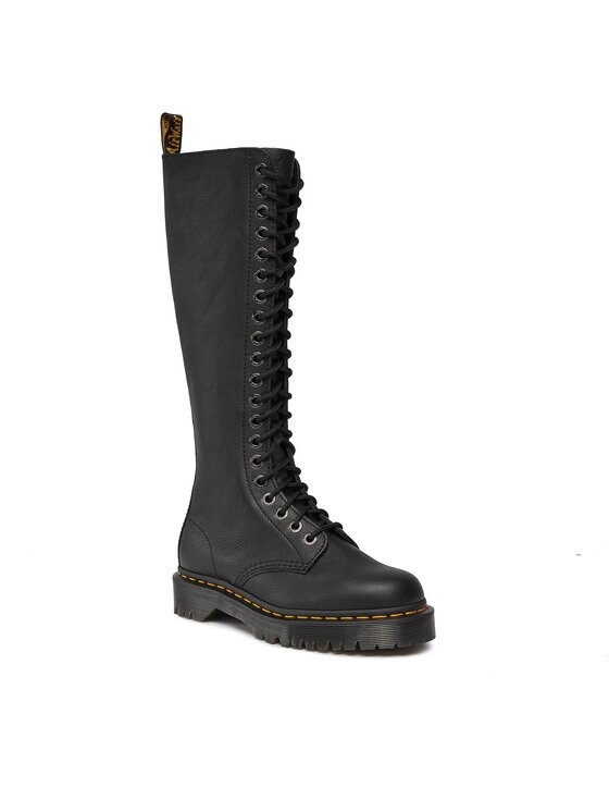 

Ботинки на шнуровке Dr. Martens, черный