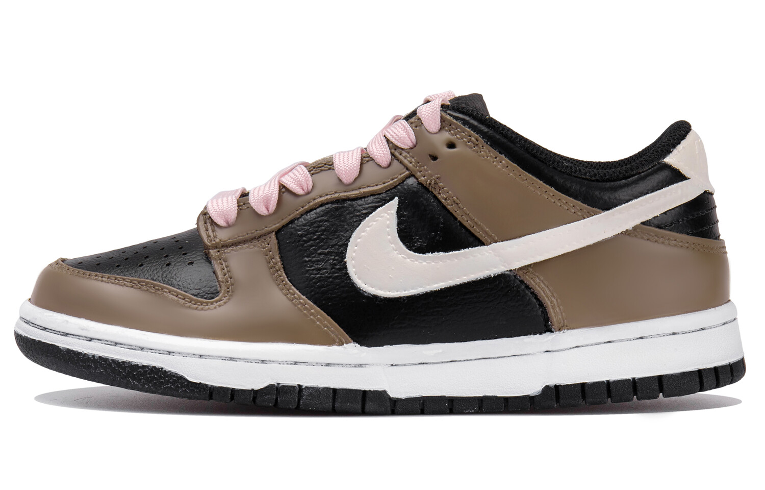 

Кроссовки Nike Dunk Skateboarding Shoes Women's Low-top Black/White/Brown, черный/белый/коричневый