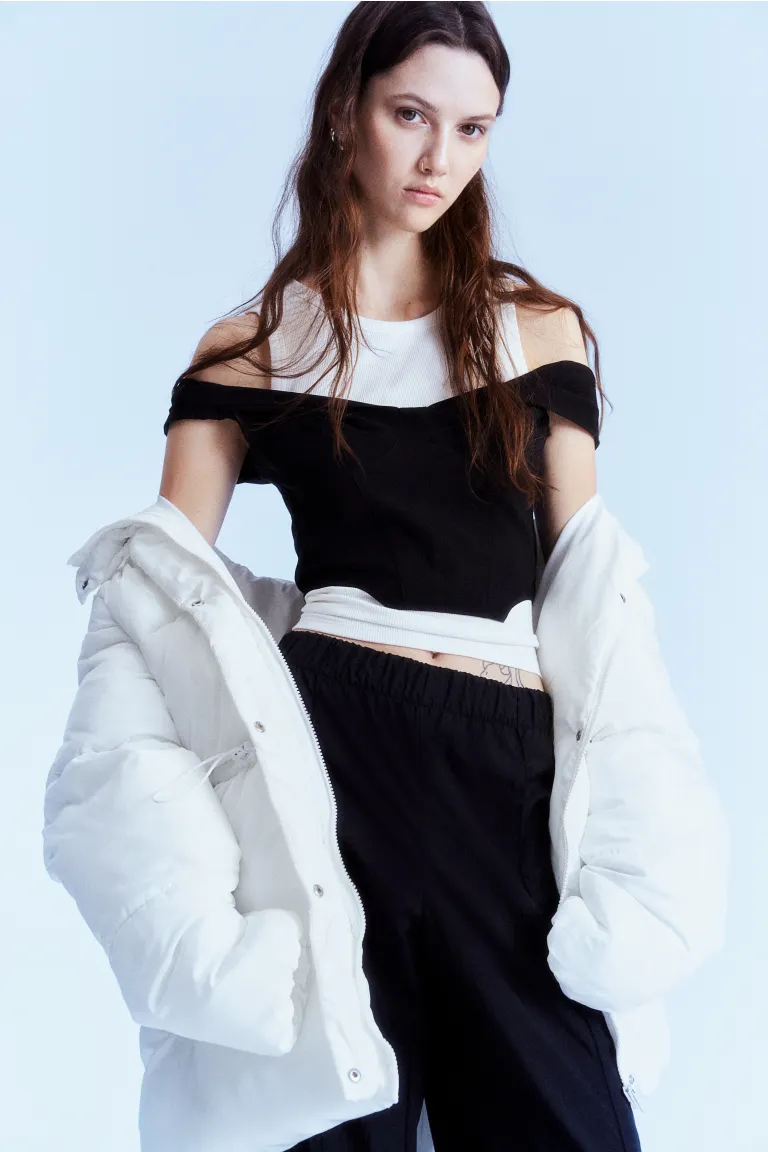 

Стеганая куртка с завязкой на талии H&M, белый