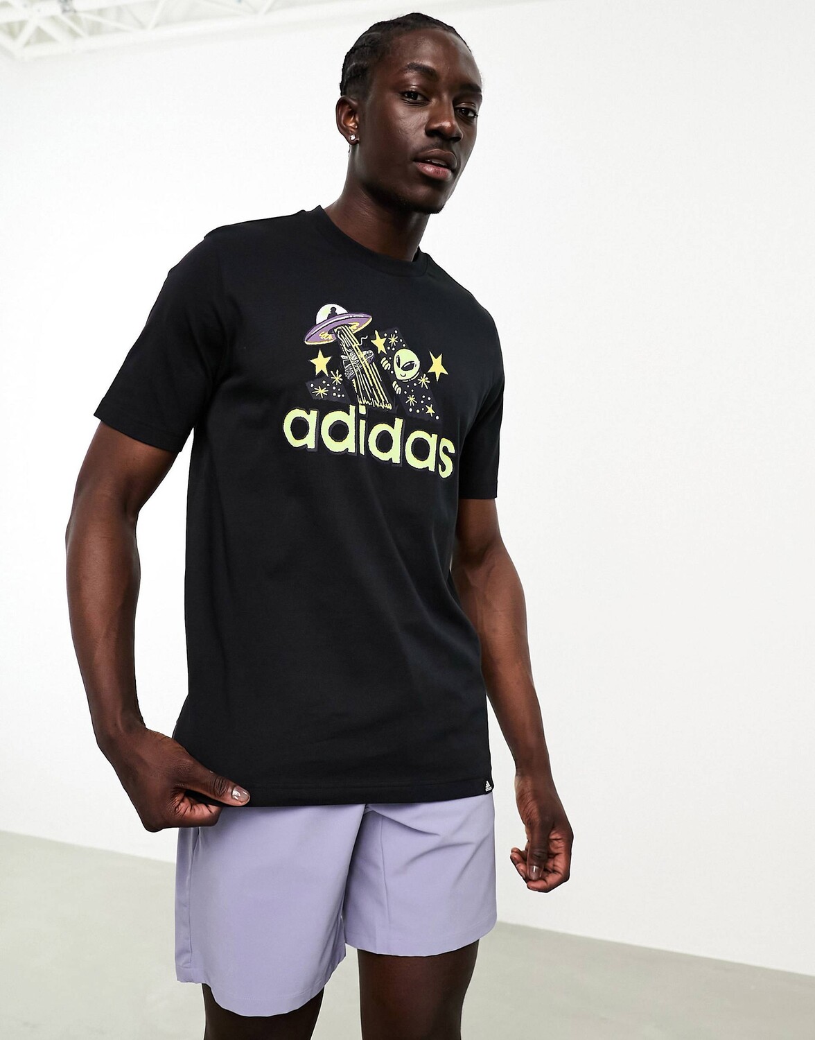 

Черная футболка с принтом adidas Sportswear adidas performance