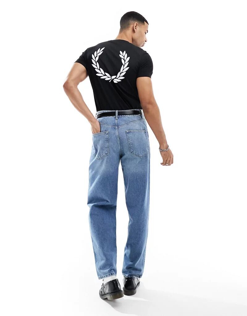 

Черная футболка с принтом на спине Fred Perry Laurel Wreath