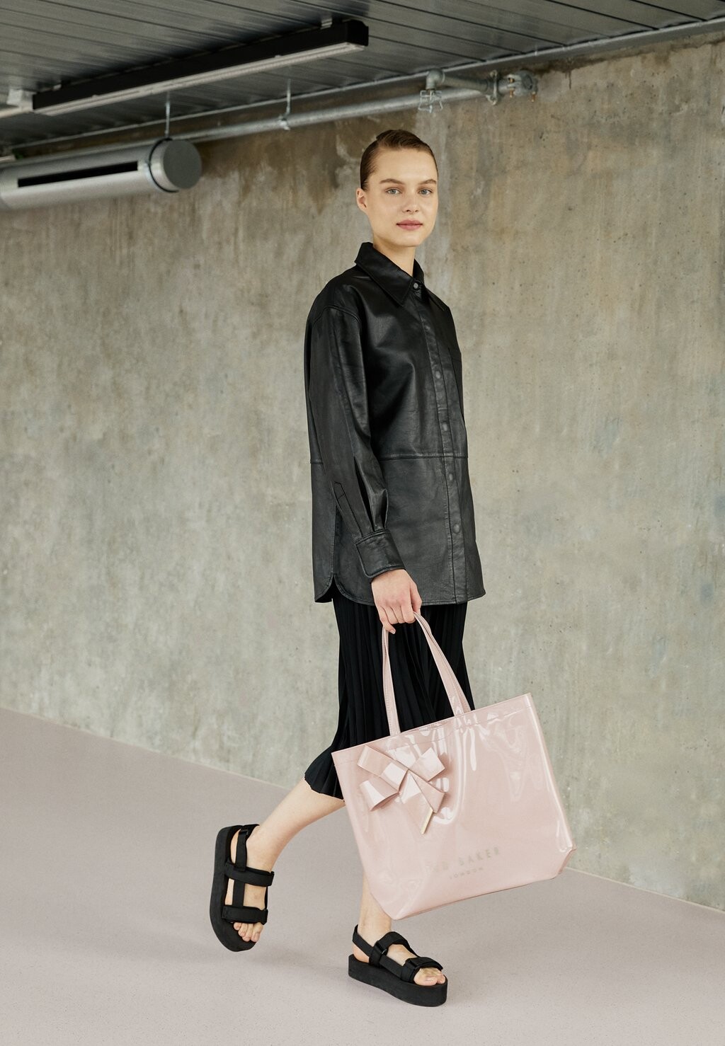 

Сумка-тоут Ted Baker