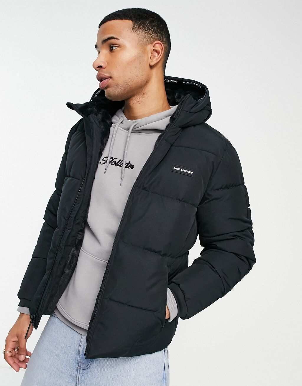 

Черная тяжелая пуховик с капюшоном и подкладкой Hollister Borg