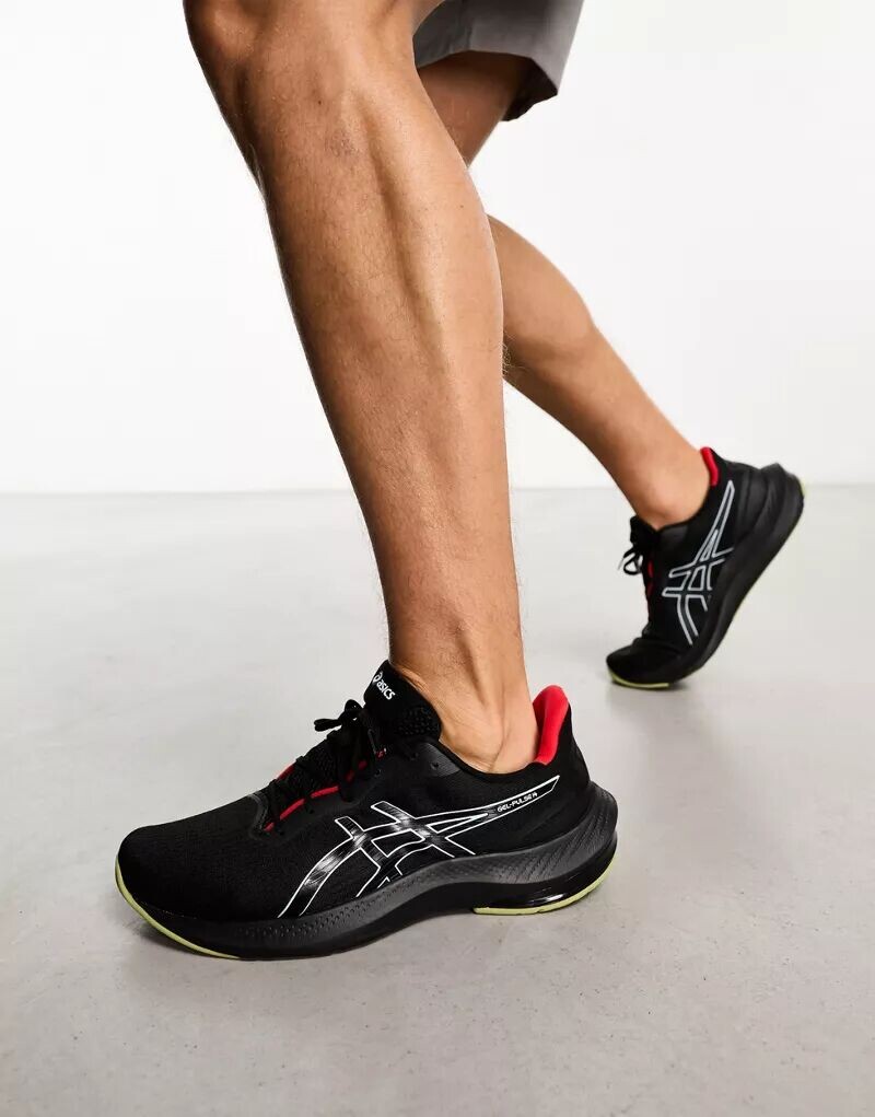 

Нейтральные беговые кроссовки Asics Gel-Pulse 14 черно-красного цвета