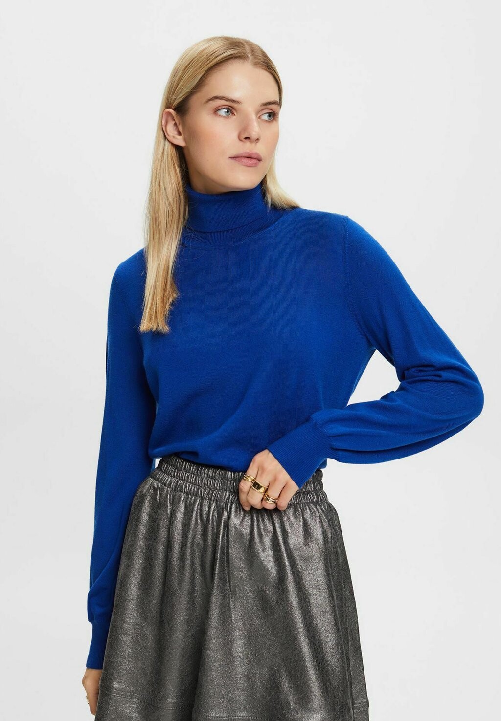 

Свитшот Esprit, цвет bright blue