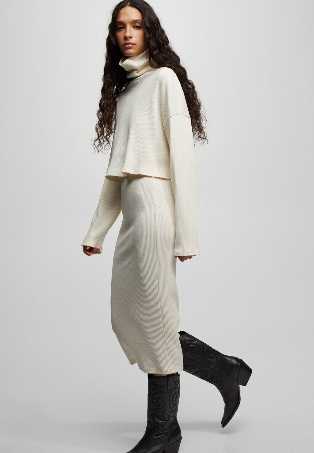 

Юбка-карандаш PULL&BEAR, бежевый