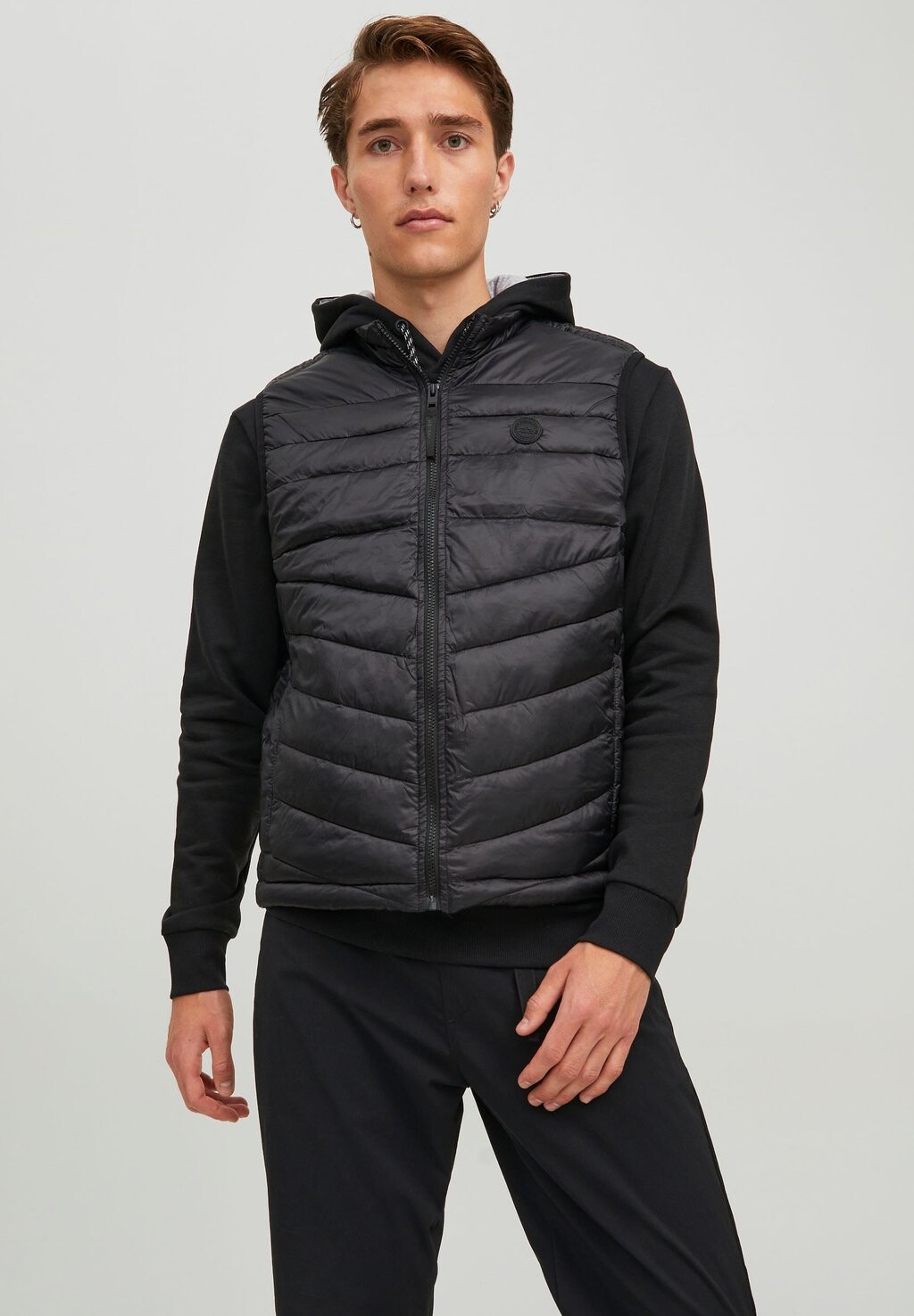 

Без рукавов JJEHERO WARMER COLLAR NOOS Jack & Jones, черный