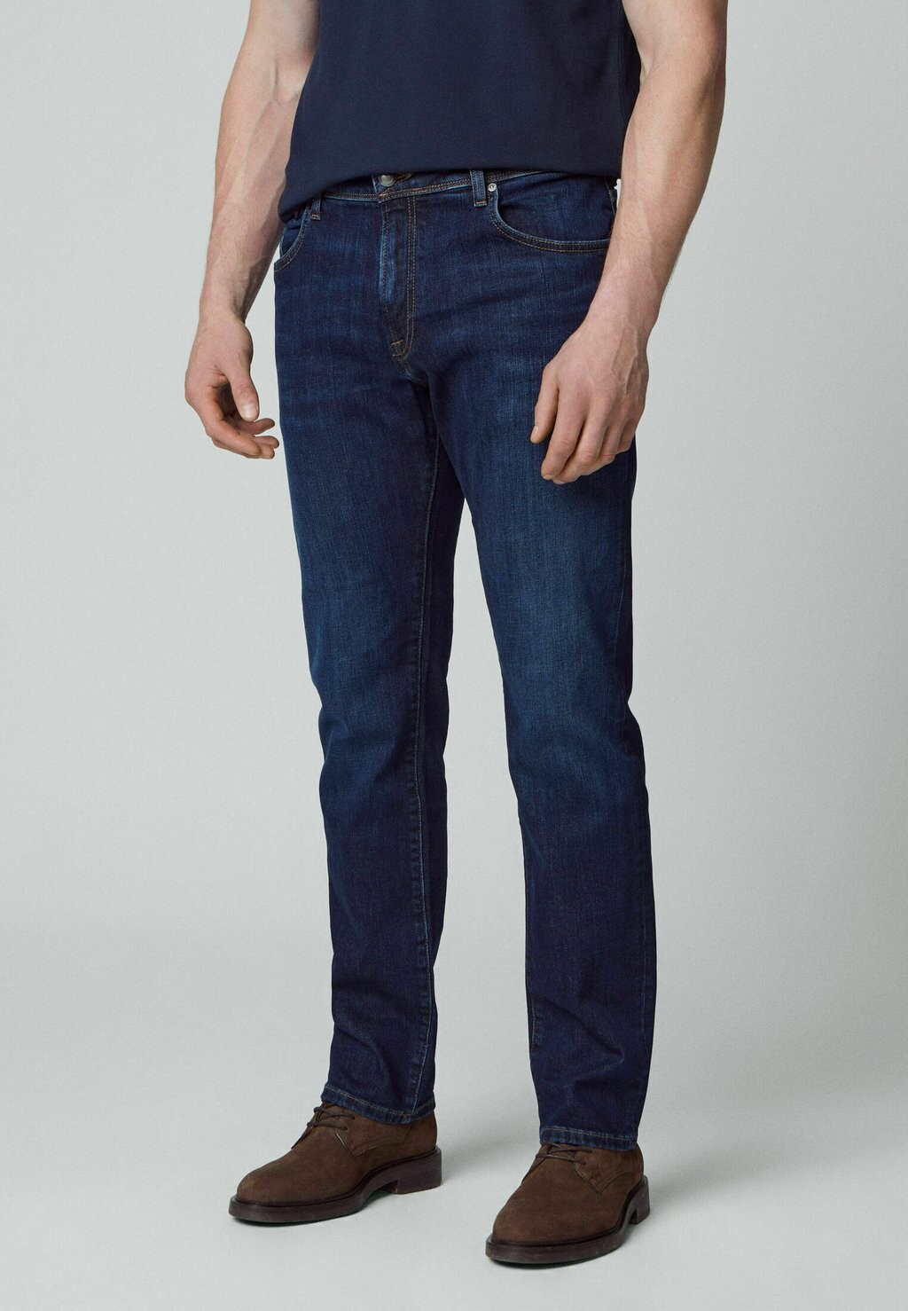 

Джинсы прямого кроя Hackett London
